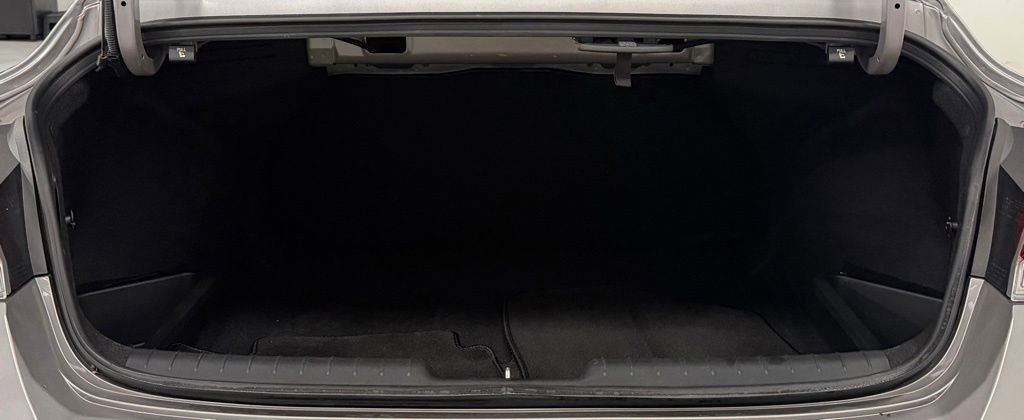 Used 2023 Hyundai Elantra SEL w/ Preferred Accessory Package FWD image 24