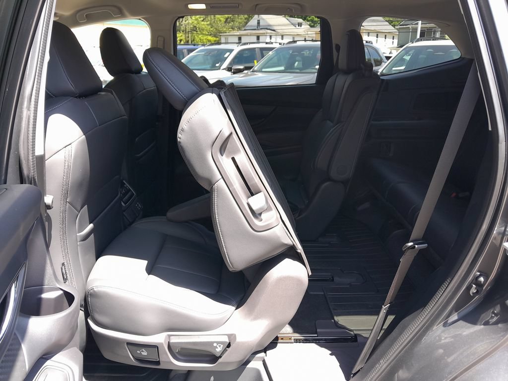 Certified 2026 Subaru Ascent Premium AWD/4WD image 30