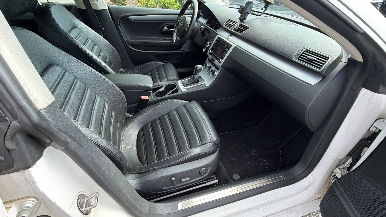Used 2013 Volkswagen CC Sport FWD image 17