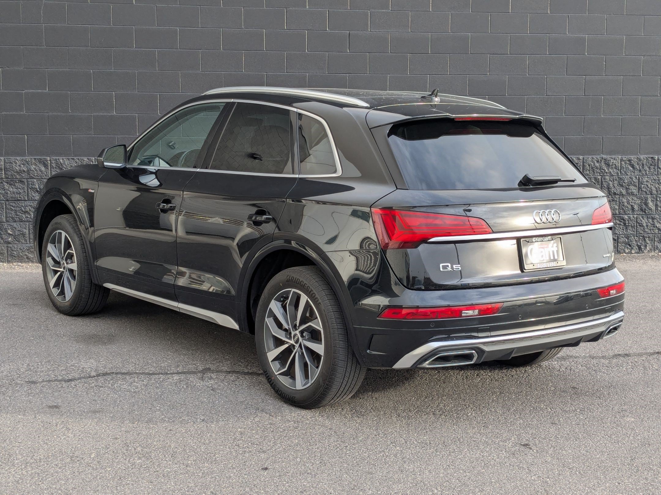 Certified 2023 Audi Q5 2.0T Premium w/ Convenience Package AWD/4WD image 6