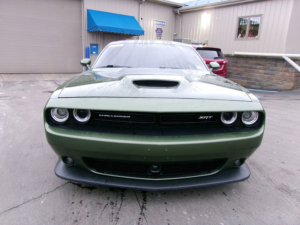 Used 2018 Dodge Challenger SRT w/ Technology Group RWD image 4