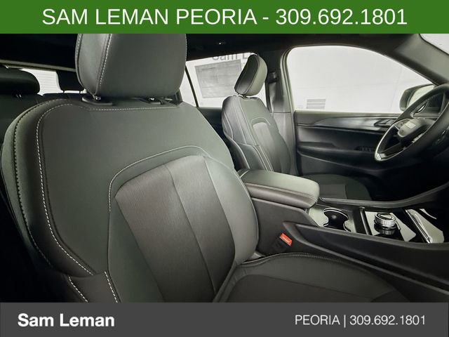 New 2025 Jeep Grand Cherokee L Laredo w/ Luxury Tech Group I AWD/4WD image 29