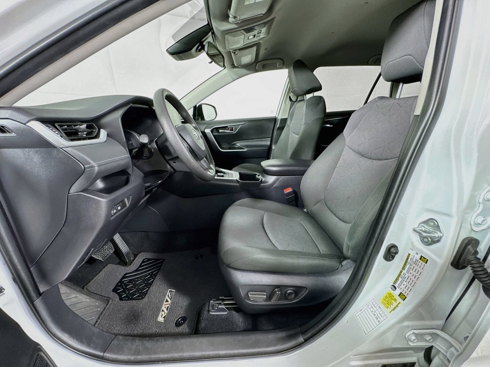 Certified 2025 Toyota RAV4 XLE AWD/4WD image 19
