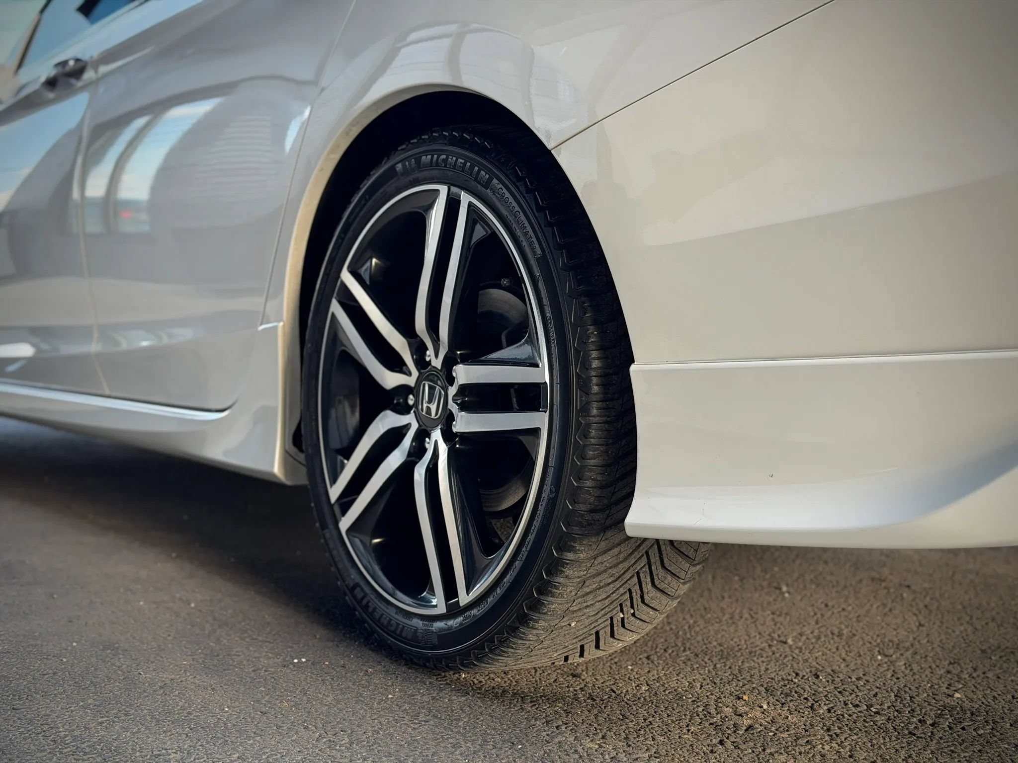 Used 2016 Honda Accord Touring image 28