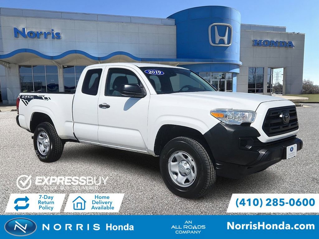 Used 2019 Toyota Tacoma SR image 1