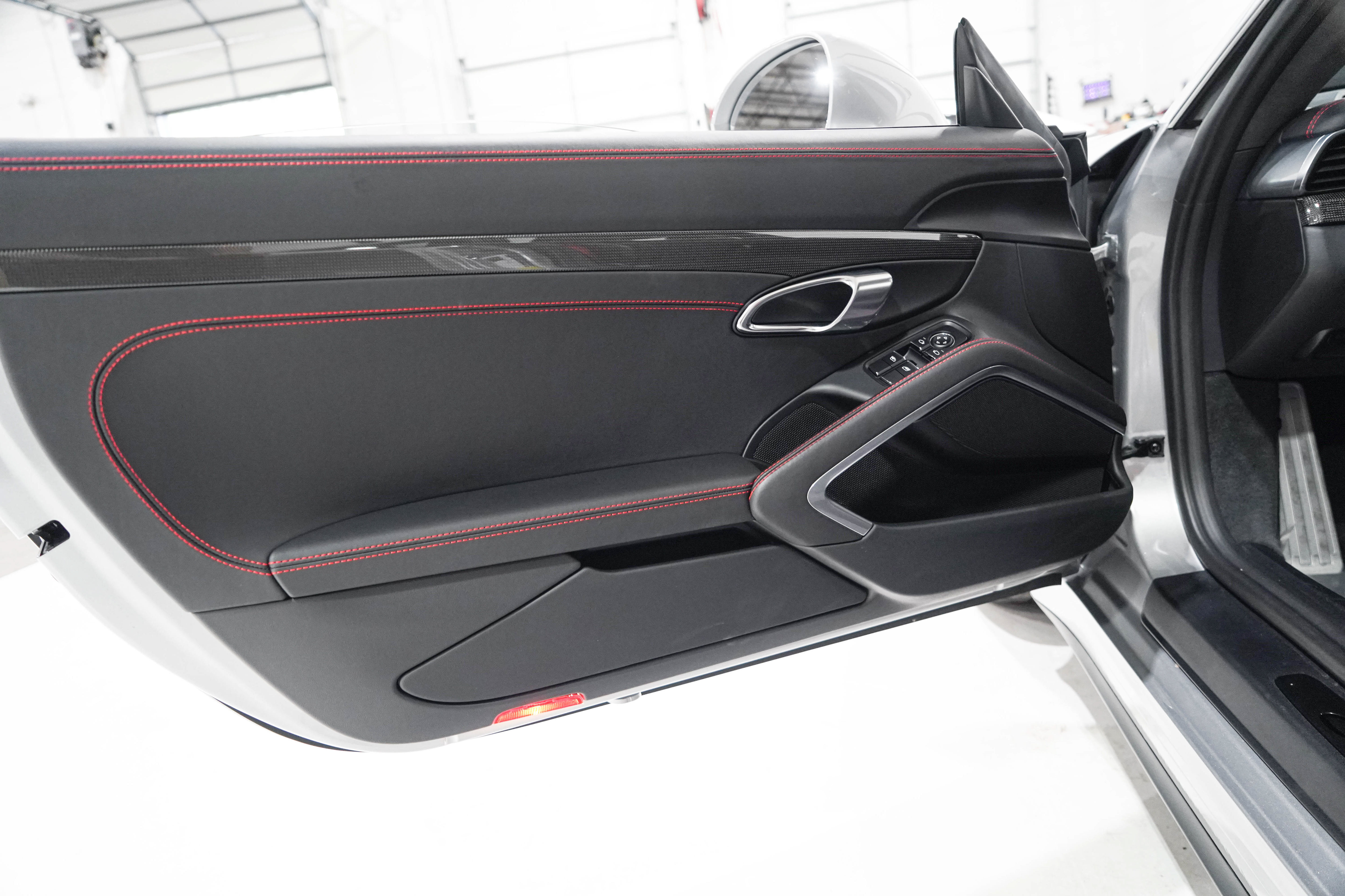 Used 2018 Porsche 911 GT3 RWD image 19