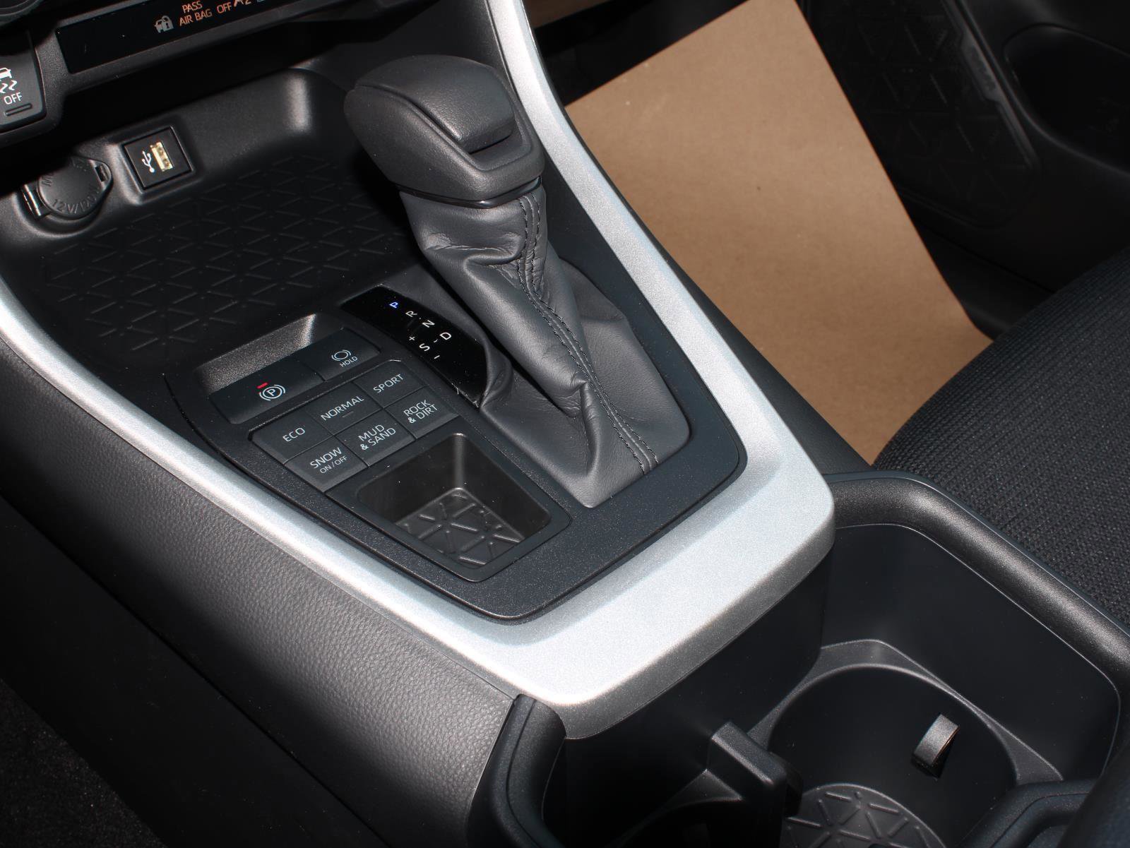 New 2025 Toyota RAV4 LE image 14