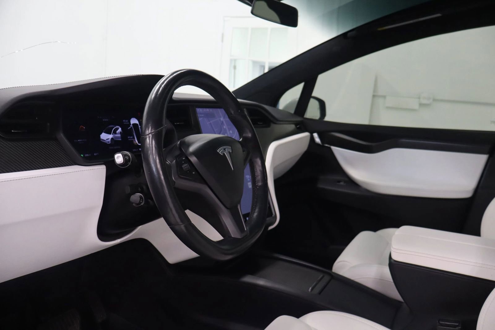 Used 2018 Tesla Model X 100D image 34