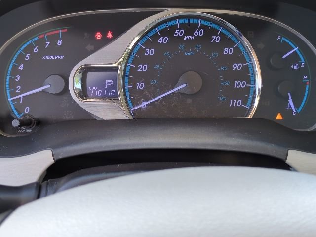 Used 2012 Toyota Sienna XLE image 6