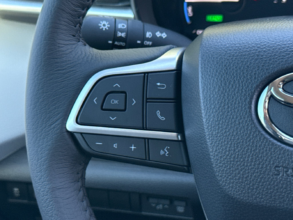 Certified 2026 Toyota Sienna XLE FWD image 25