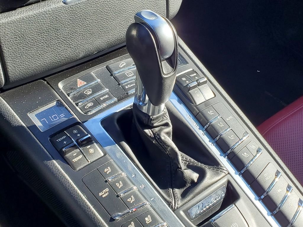 Used 2017 Porsche Macan S image 27