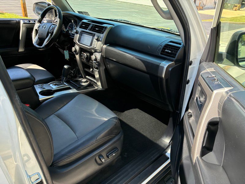 Used 2014 Toyota 4Runner SR5 Premium AWD/4WD image 20