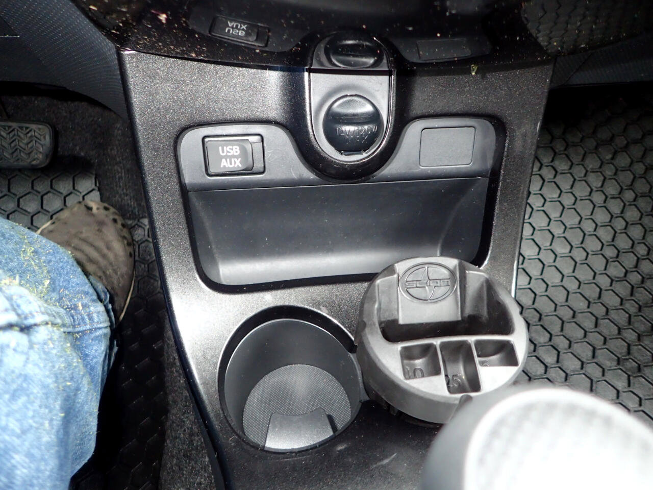 Used 2010 Scion xD image 18