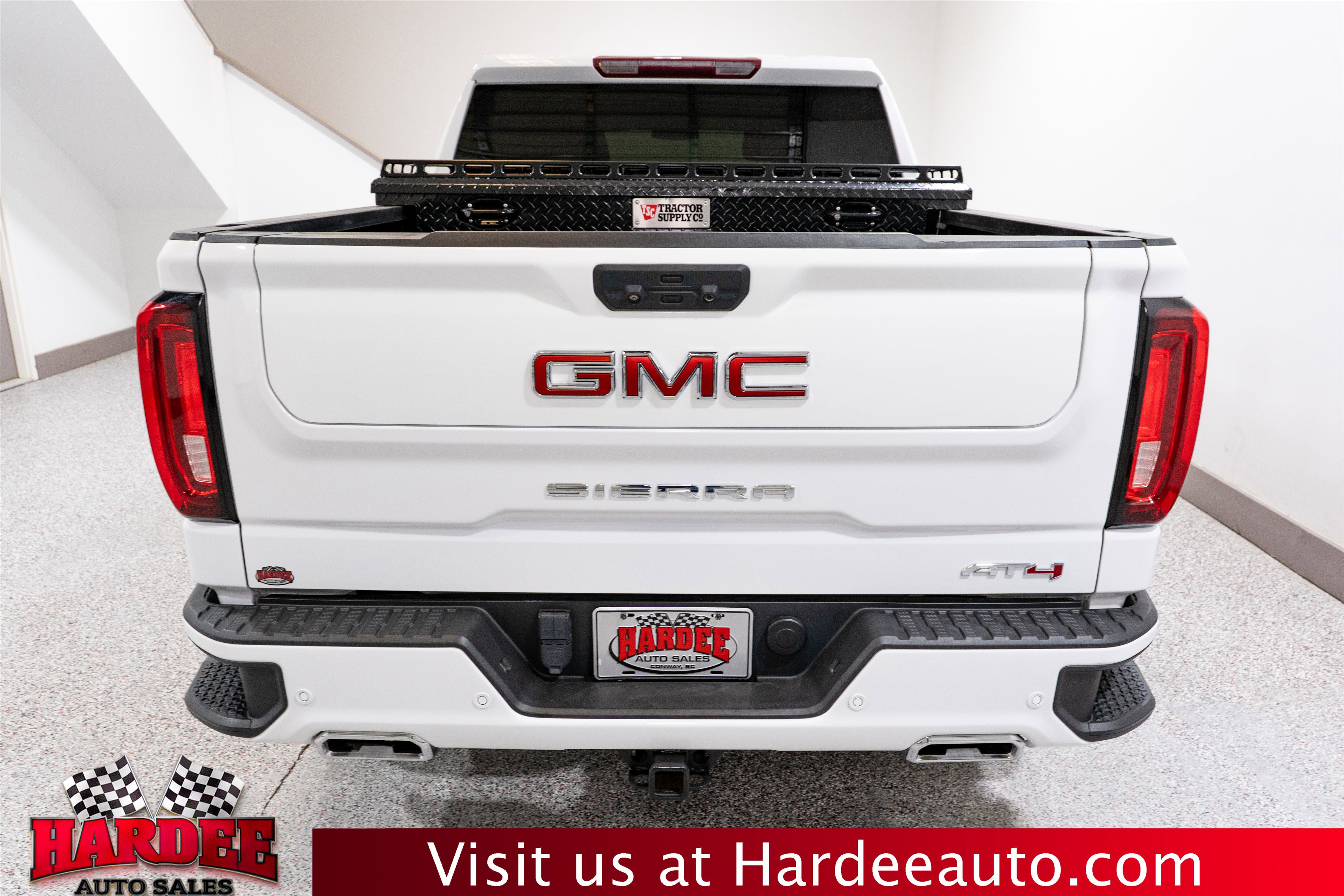 Used 2023 GMC Sierra 1500 AT4 AWD/4WD image 4
