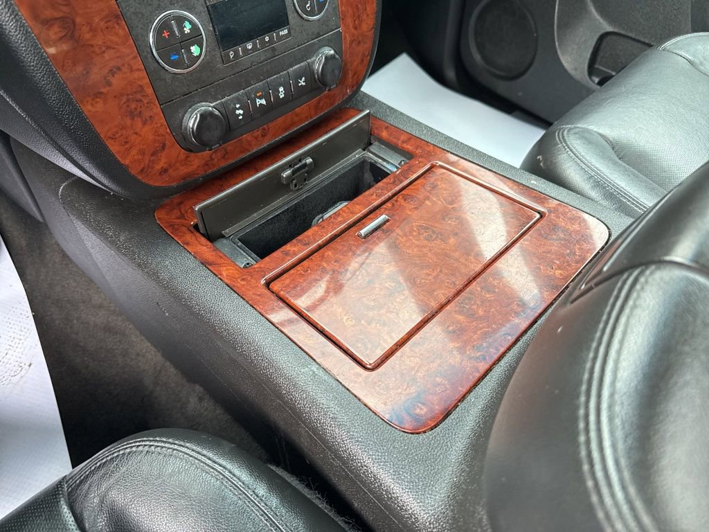 Used 2012 Chevrolet Tahoe LTZ image 38