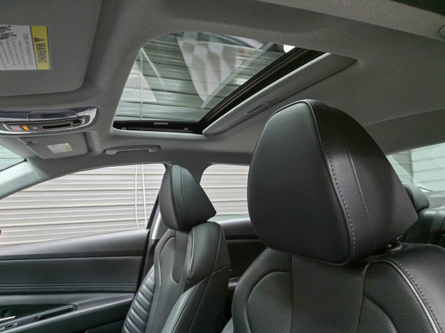 Used 2024 Hyundai Elantra Limited FWD image 18