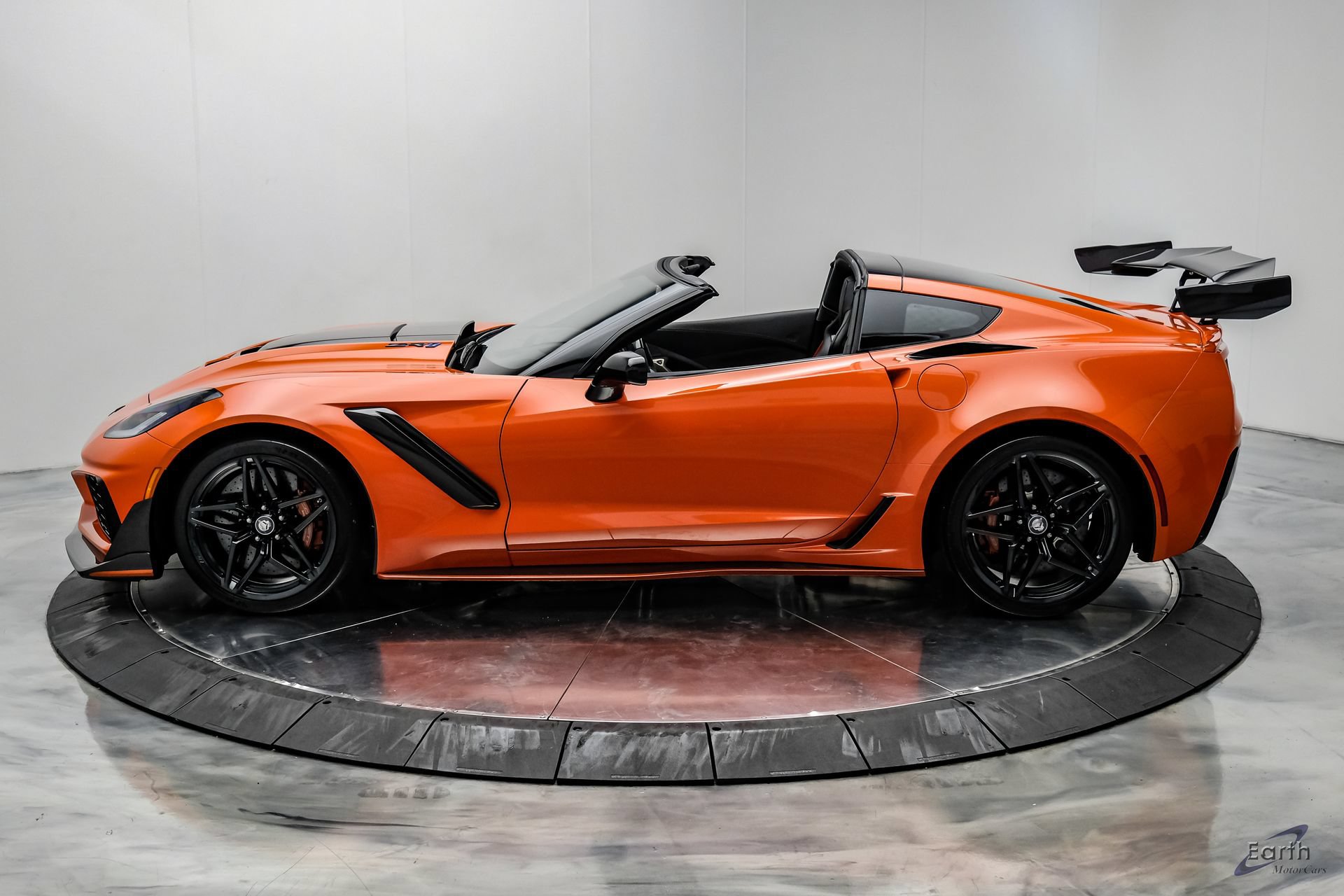 Used 2019 Chevrolet Corvette ZR1 RWD image 9