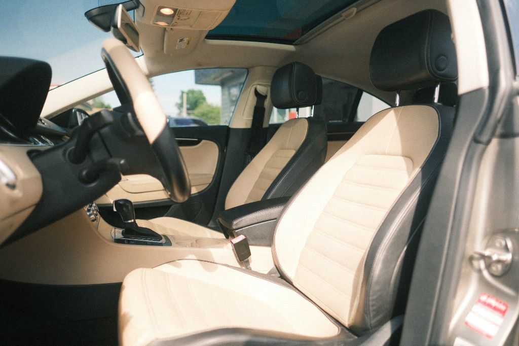 Used 2013 Volkswagen CC Executive AWD/4WD image 12