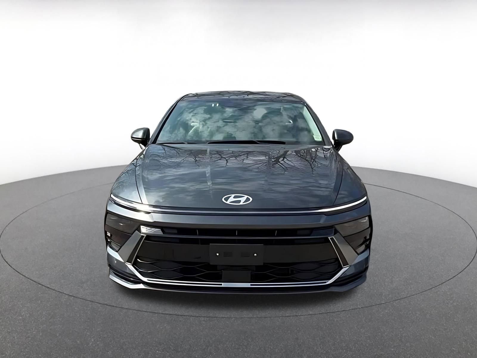 Used 2025 Hyundai Sonata SEL FWD image 4