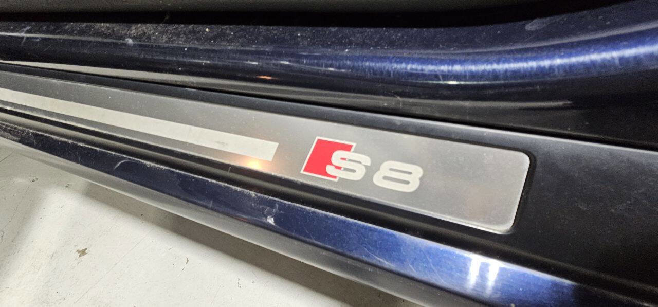 Used 2007 Audi S8 image 26