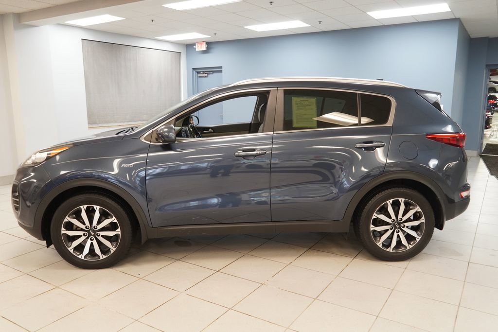 Used 2017 Kia Sportage EX image 2