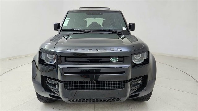 Used 2024 Land Rover Defender 110 S image 2