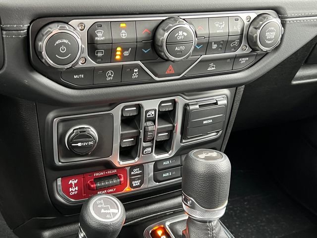 New 2026 Jeep Wrangler Unlimited Rubicon w/ Steel Bumper Group image 25