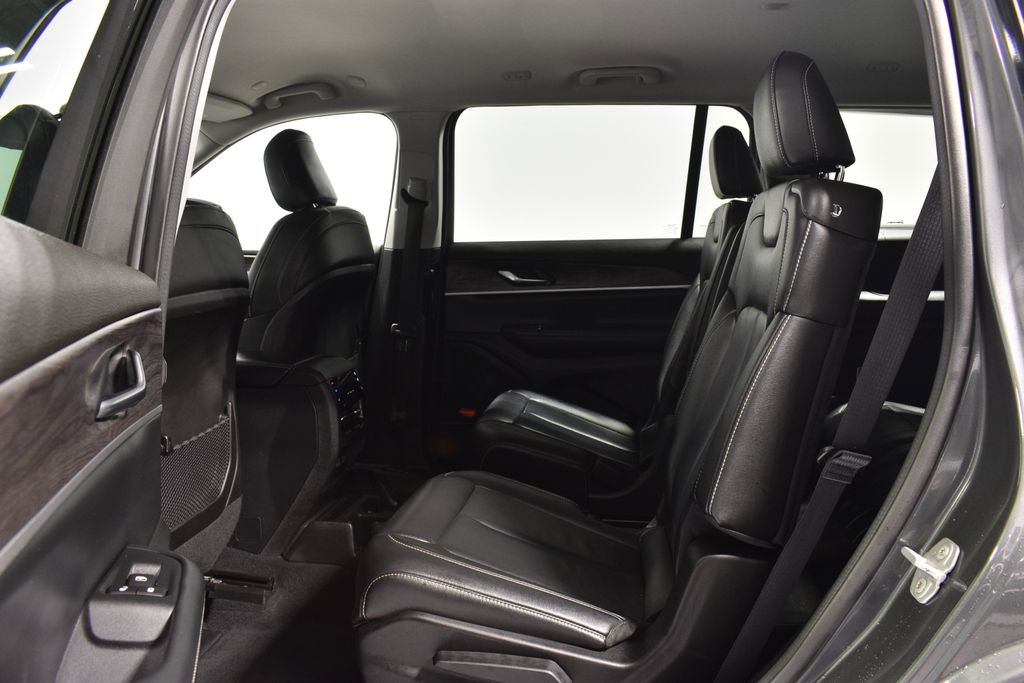Used 2023 Jeep Grand Cherokee L Limited image 27