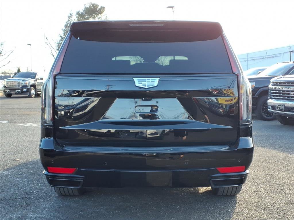 Used 2021 Cadillac Escalade ESV Sport w/ Driver Assist Tech Package image 4