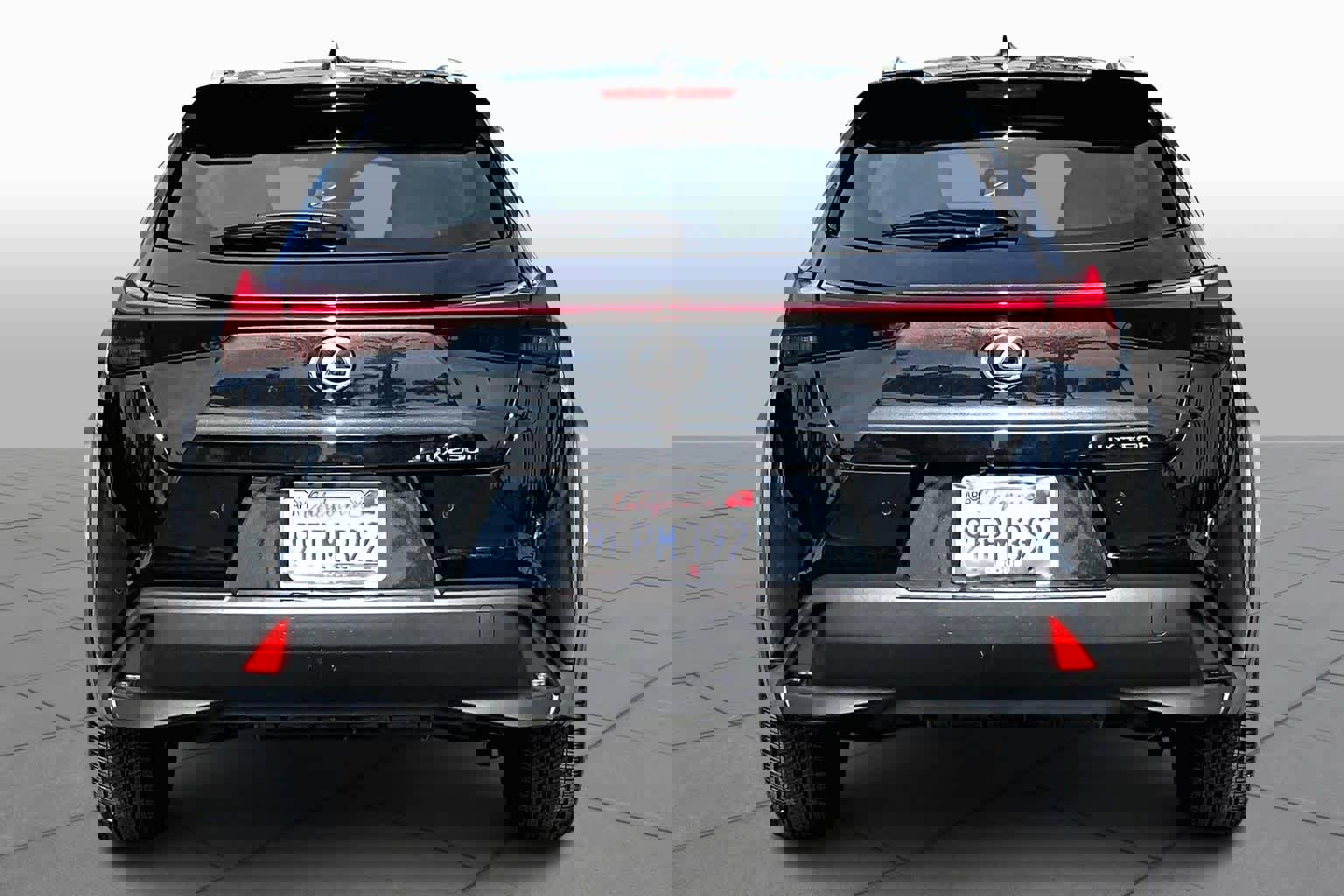 Certified 2023 Lexus UX 250h FWD w/ Accessory Package (Z2) image 4