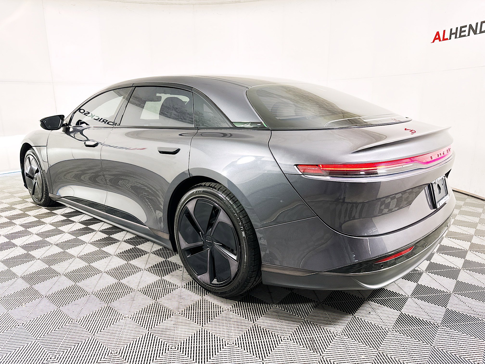 Used 2024 Lucid Air Touring image 5