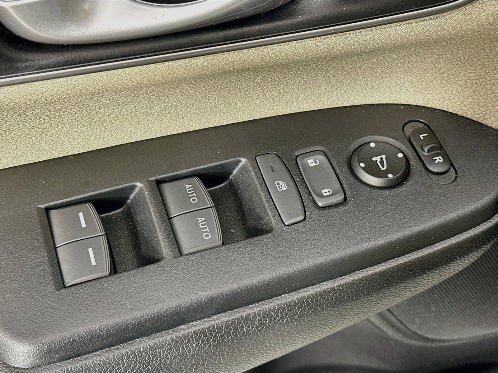 Used 2021 Honda CR-V EX image 17