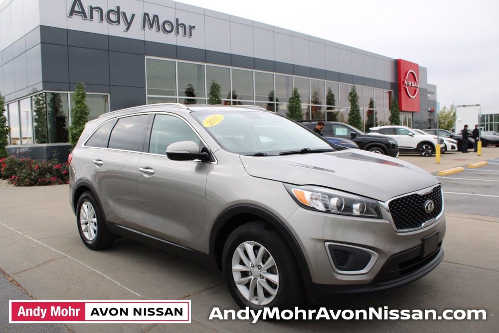 Used 2017 Kia Sorento LX w/ LX Convenience Package
