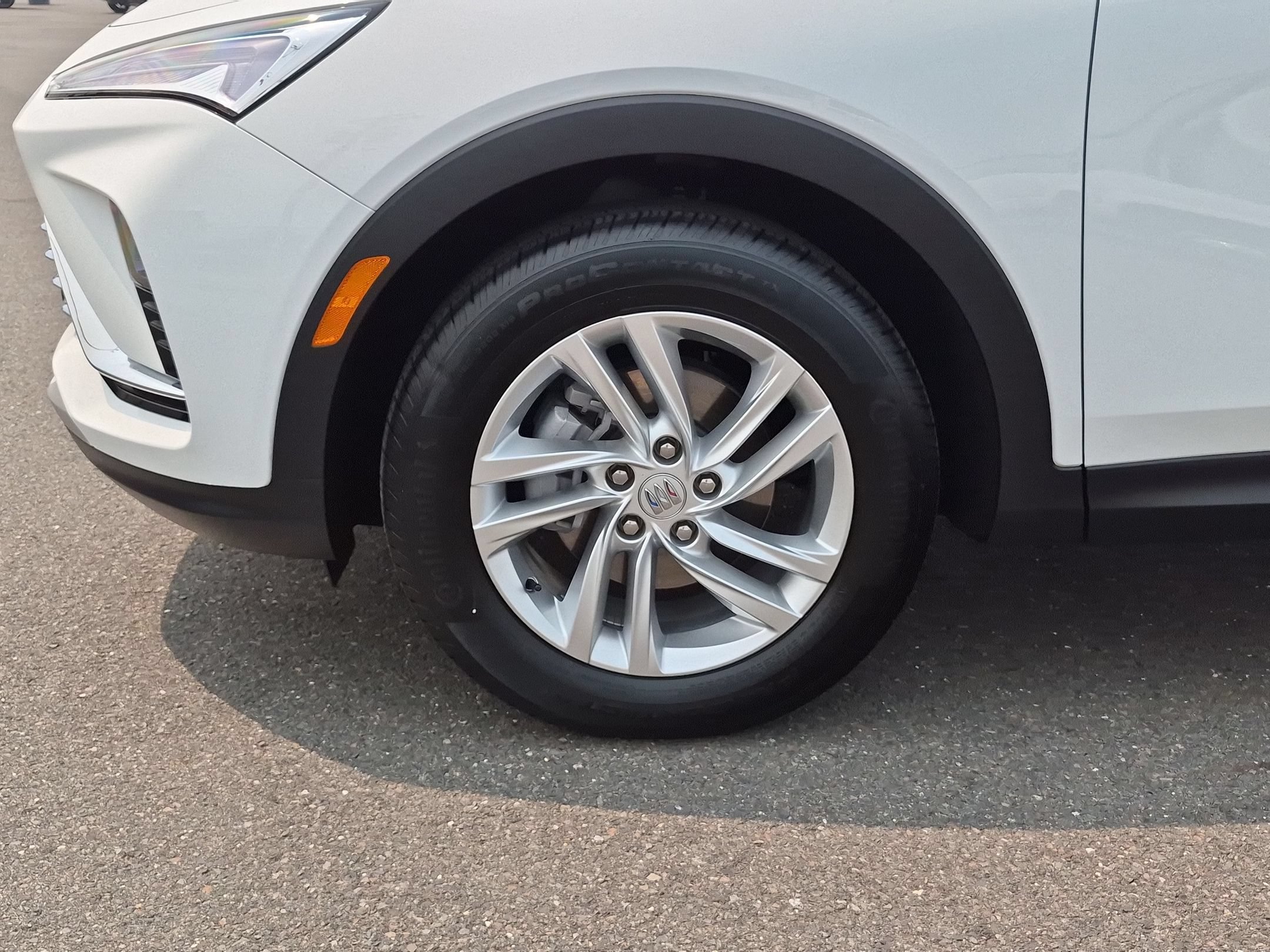 Certified 2025 Buick Envista Preferred FWD image 30