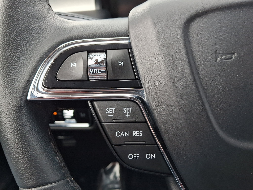 Certified 2023 Lincoln Nautilus AWD w/ Premium Package image 22