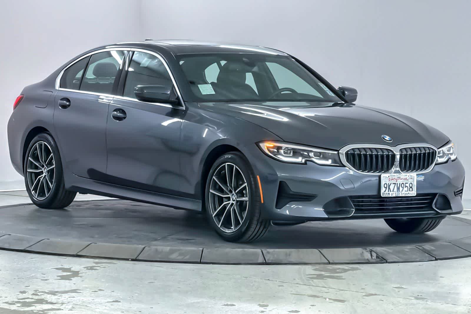 Used 2022 BMW 330i Sedan w/ Premium Package 2 RWD image 9