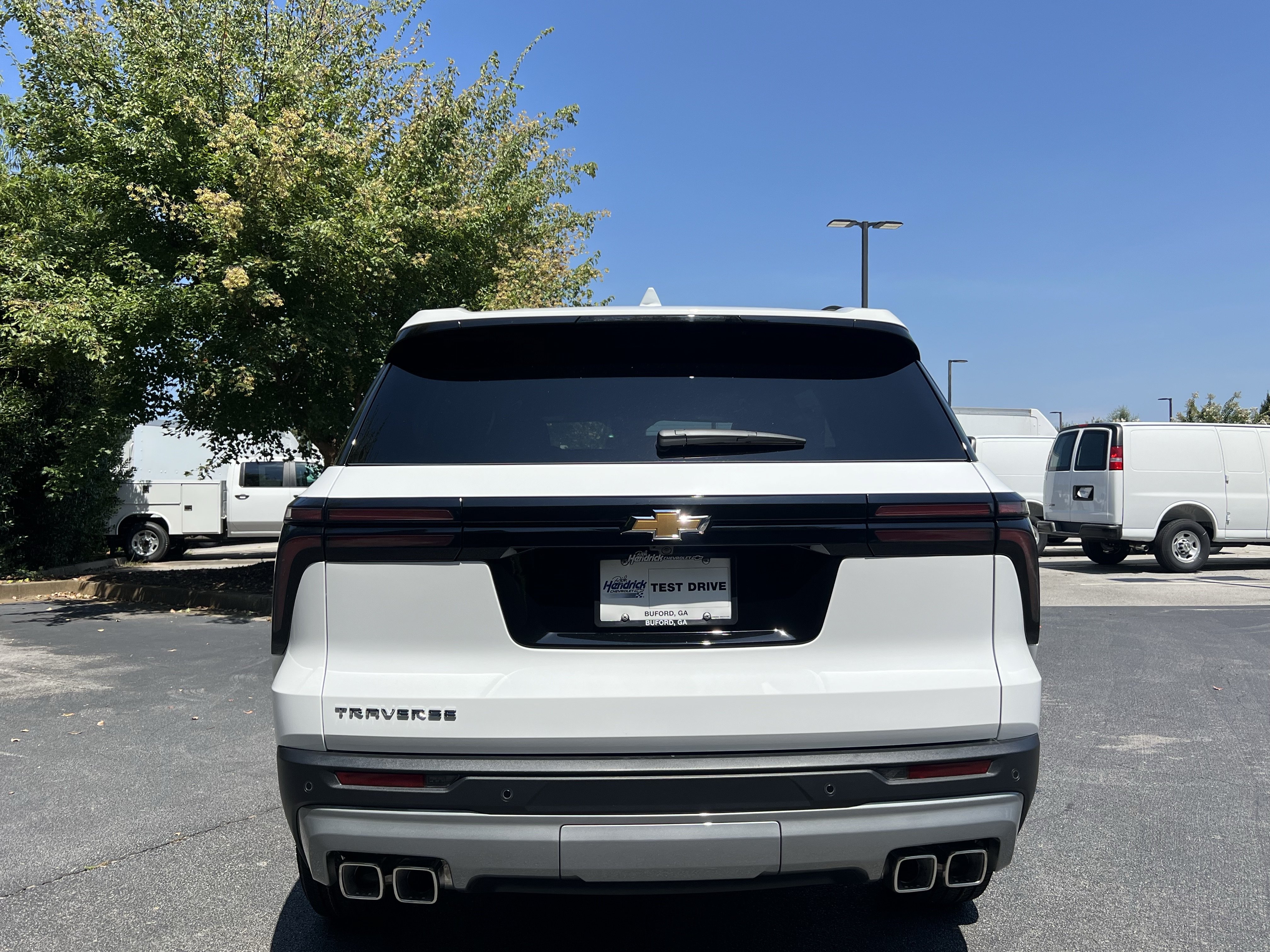 New 2027 Chevrolet Traverse LT FWD image 8
