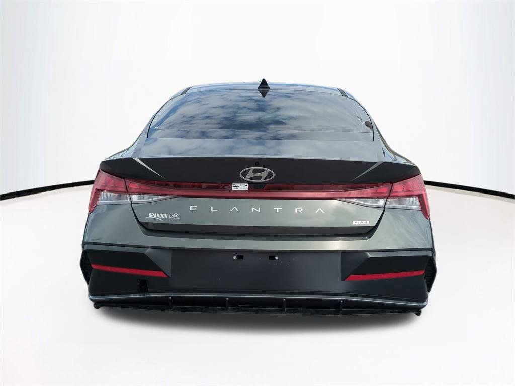 New 2026 Hyundai Elantra Limited image 6