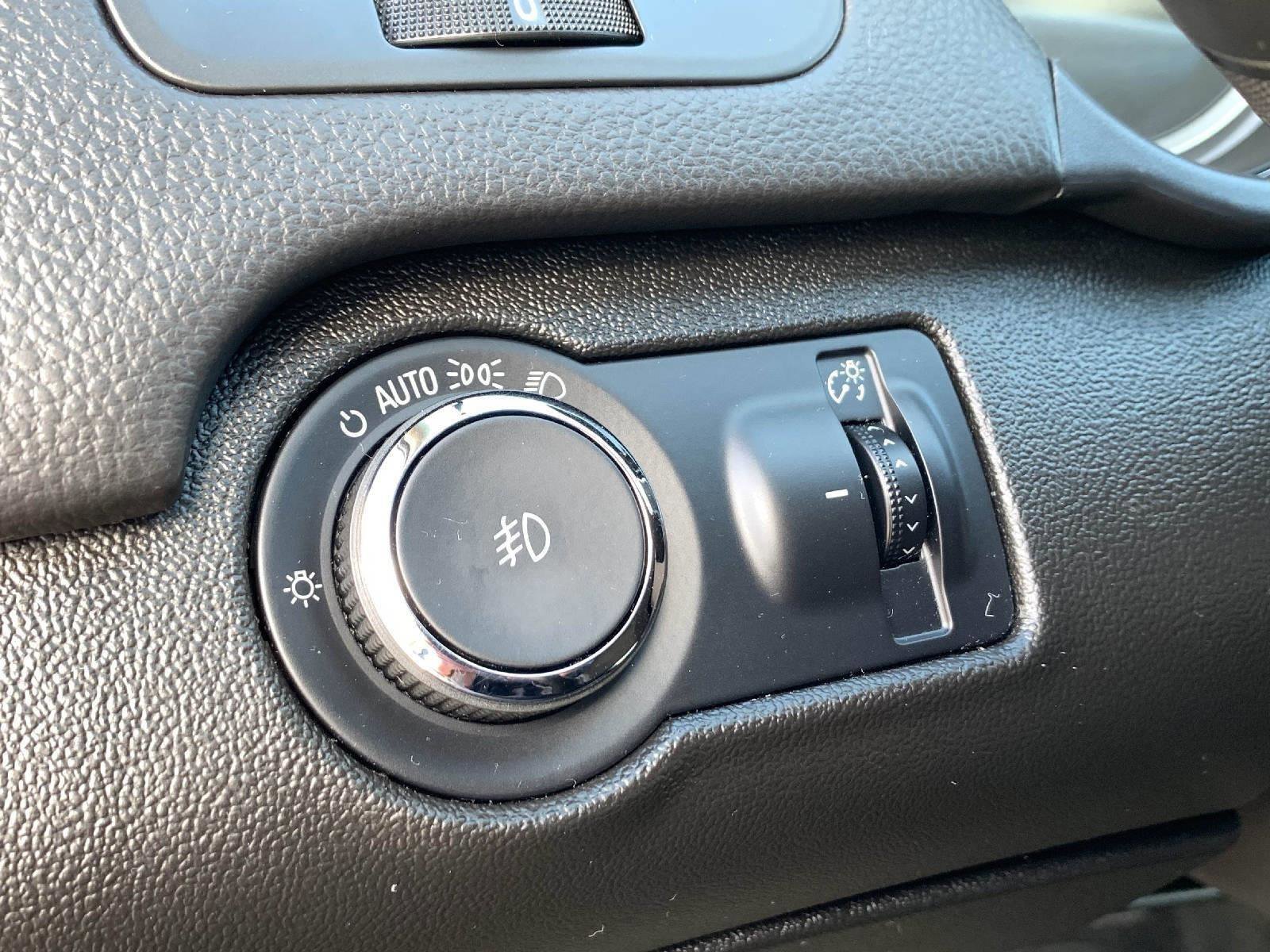 Used 2012 Buick Regal Premium image 14