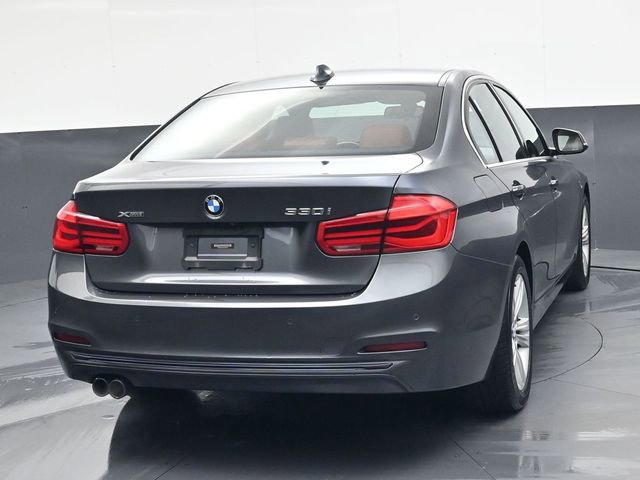 Used 2018 BMW 330i xDrive w/ Convenience Package image 4
