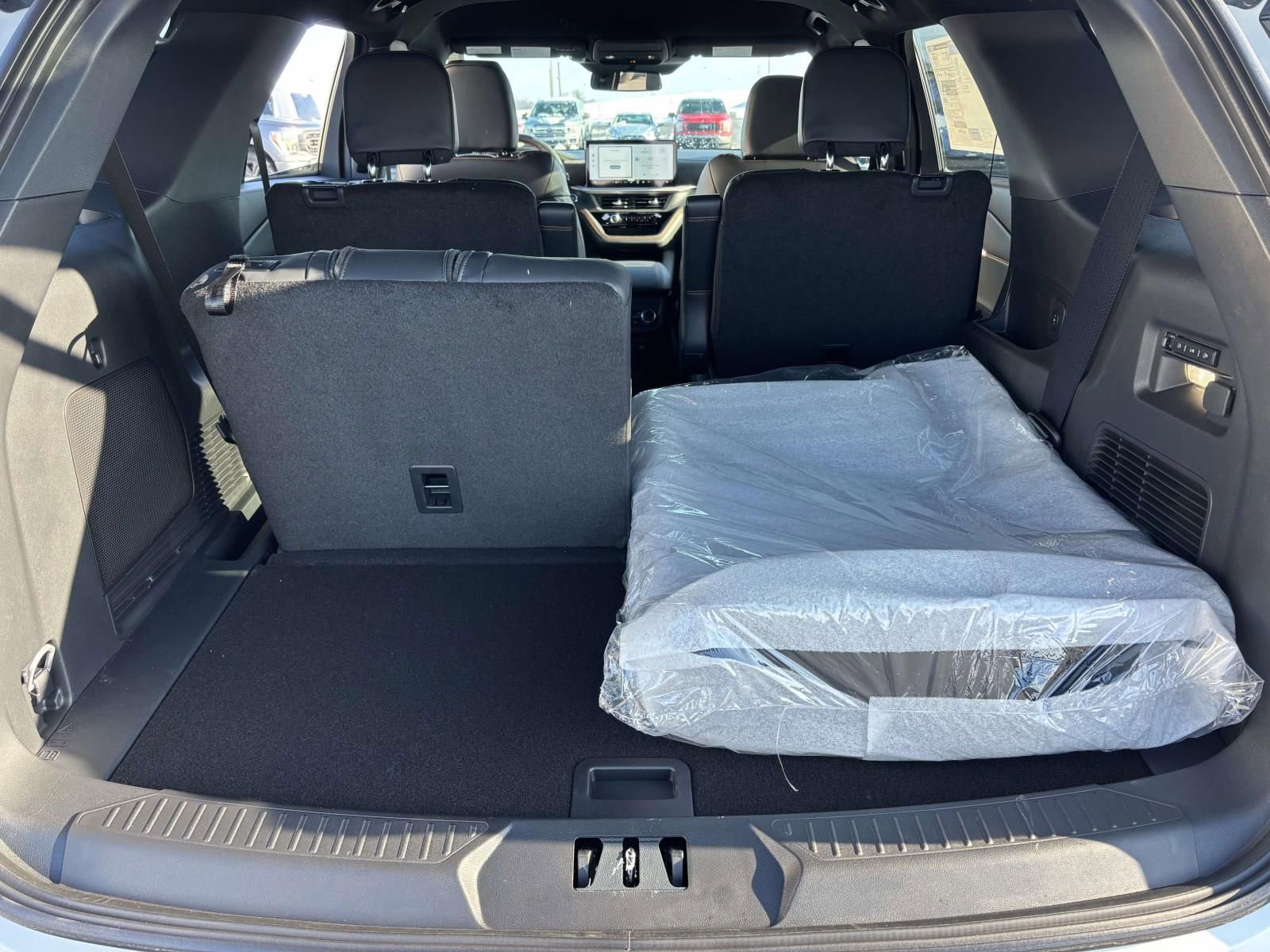 New 2026 Ford Explorer Tremor w/ Tremor Convenience Package AWD/4WD image 9