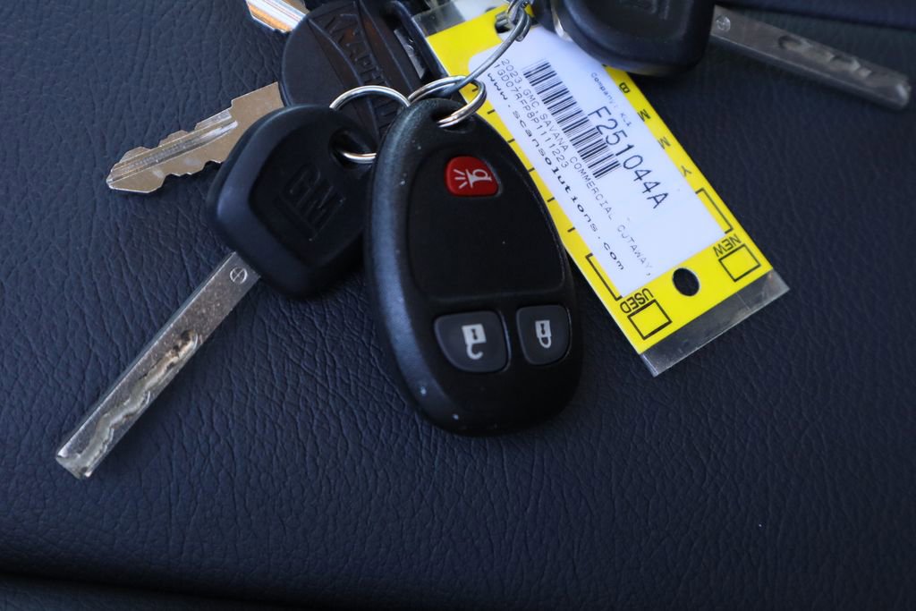 Used 2023 GMC Savana 3500 w/ Power Convenience Package image 33