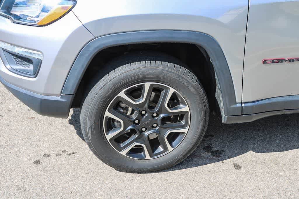 Used 2020 Jeep Compass Trailhawk AWD/4WD image 6