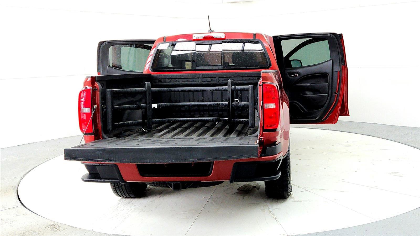 Used 2016 Chevrolet Colorado LT w/ LT Convenience Package image 11