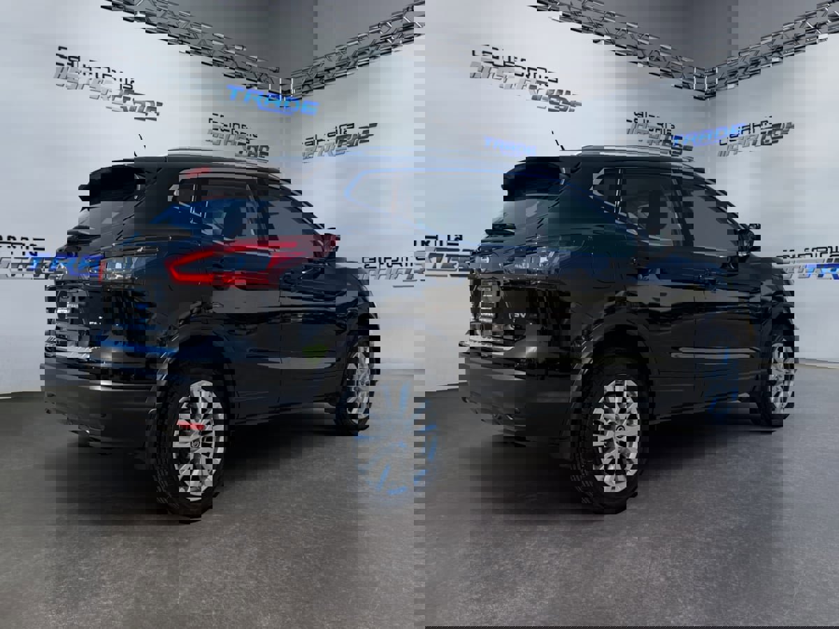 Used 2022 Nissan Rogue Sport SV image 5