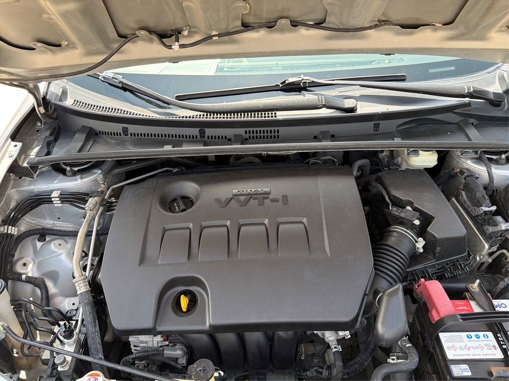 Used 2018 Toyota Corolla LE image 12