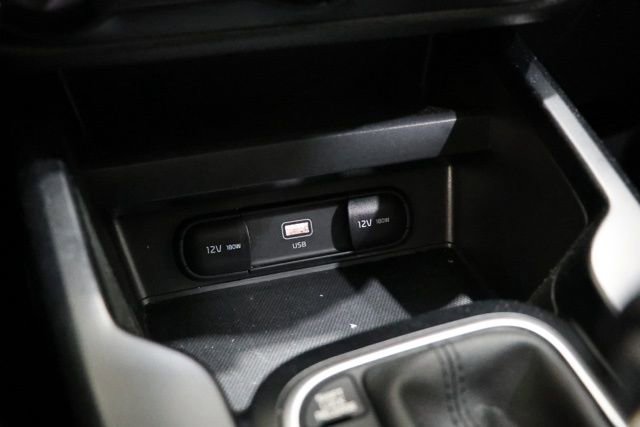 Used 2025 Kia Soul LX FWD image 27