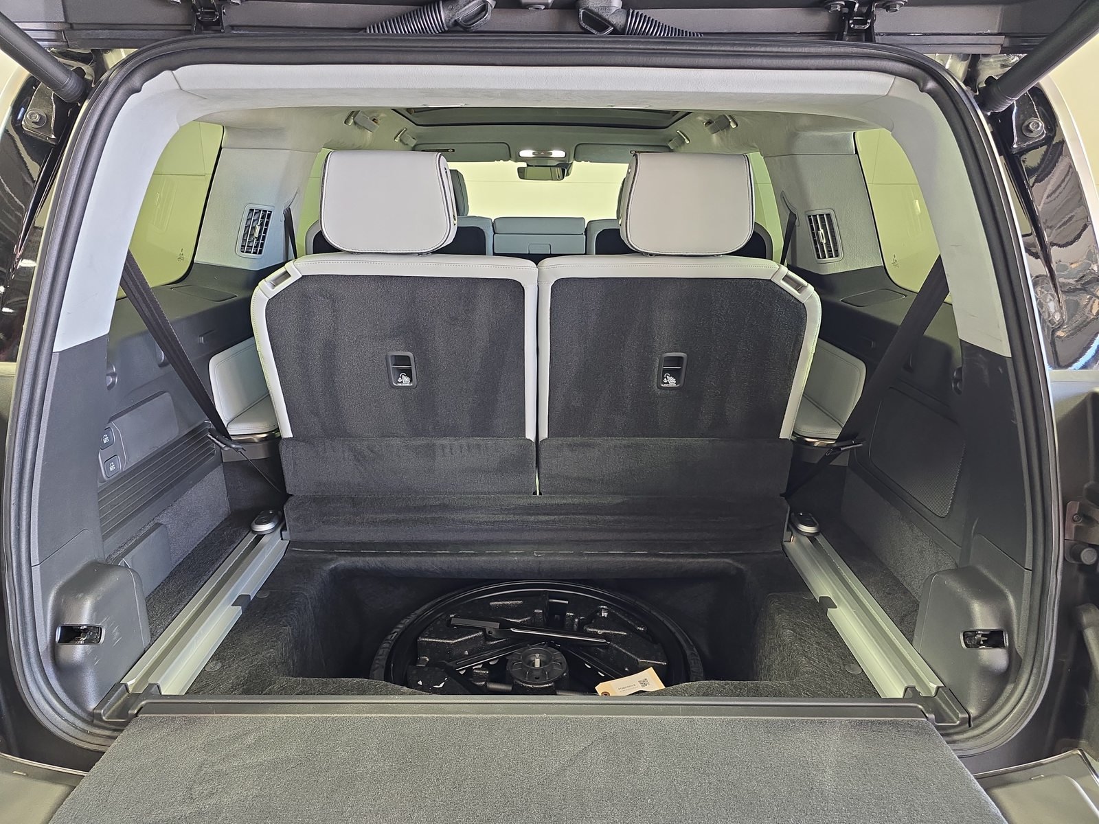 Used 2023 Rivian R1S Adventure Quad AWD/4WD image 25