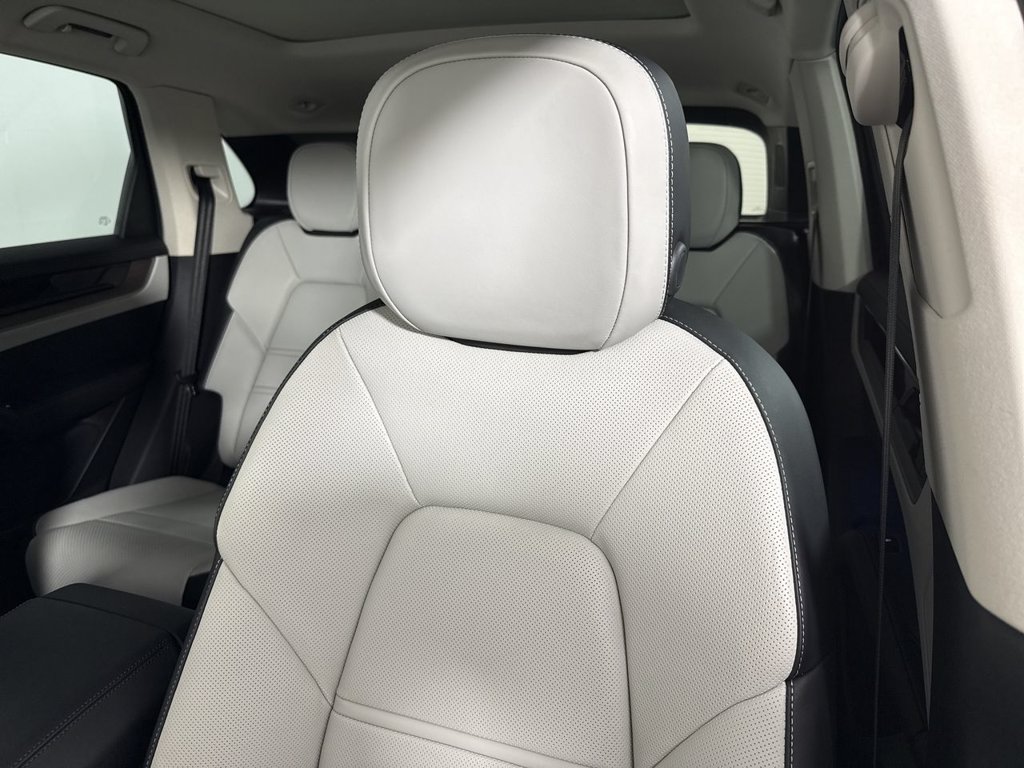 New 2026 Porsche Cayenne E-Hybrid AWD/4WD image 41