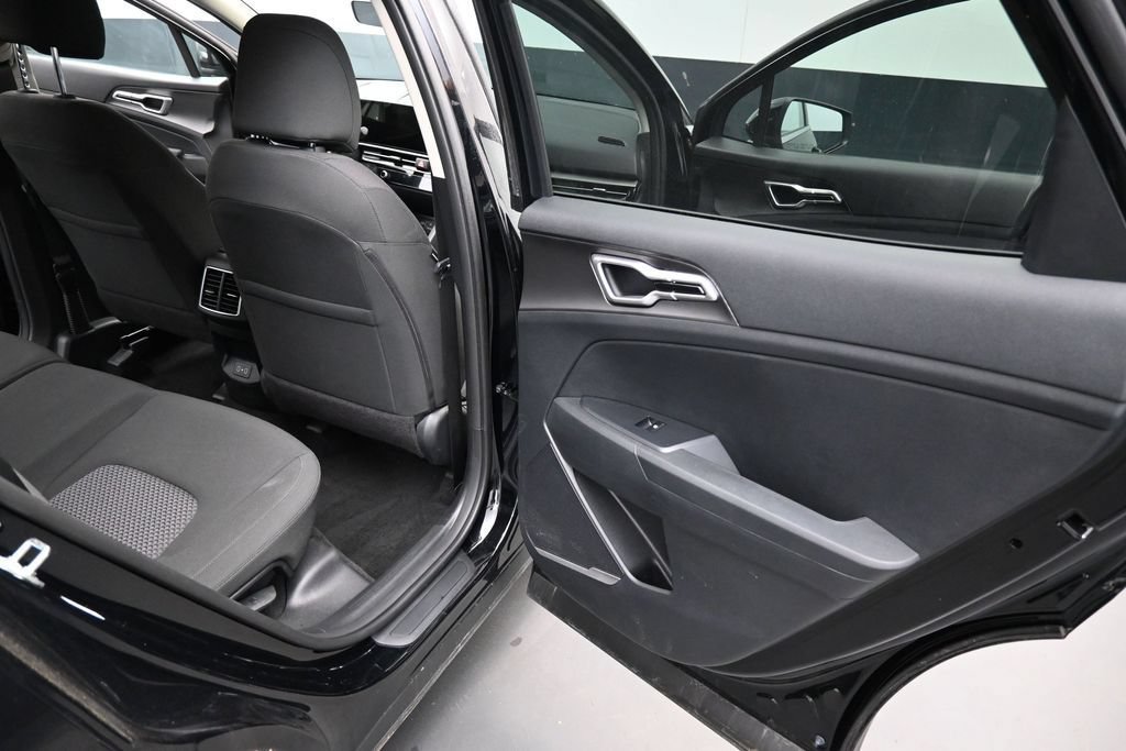 New 2026 Kia Sportage LX FWD image 8